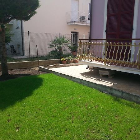 B&B Civico22 Civitanova Marche Buitenkant foto