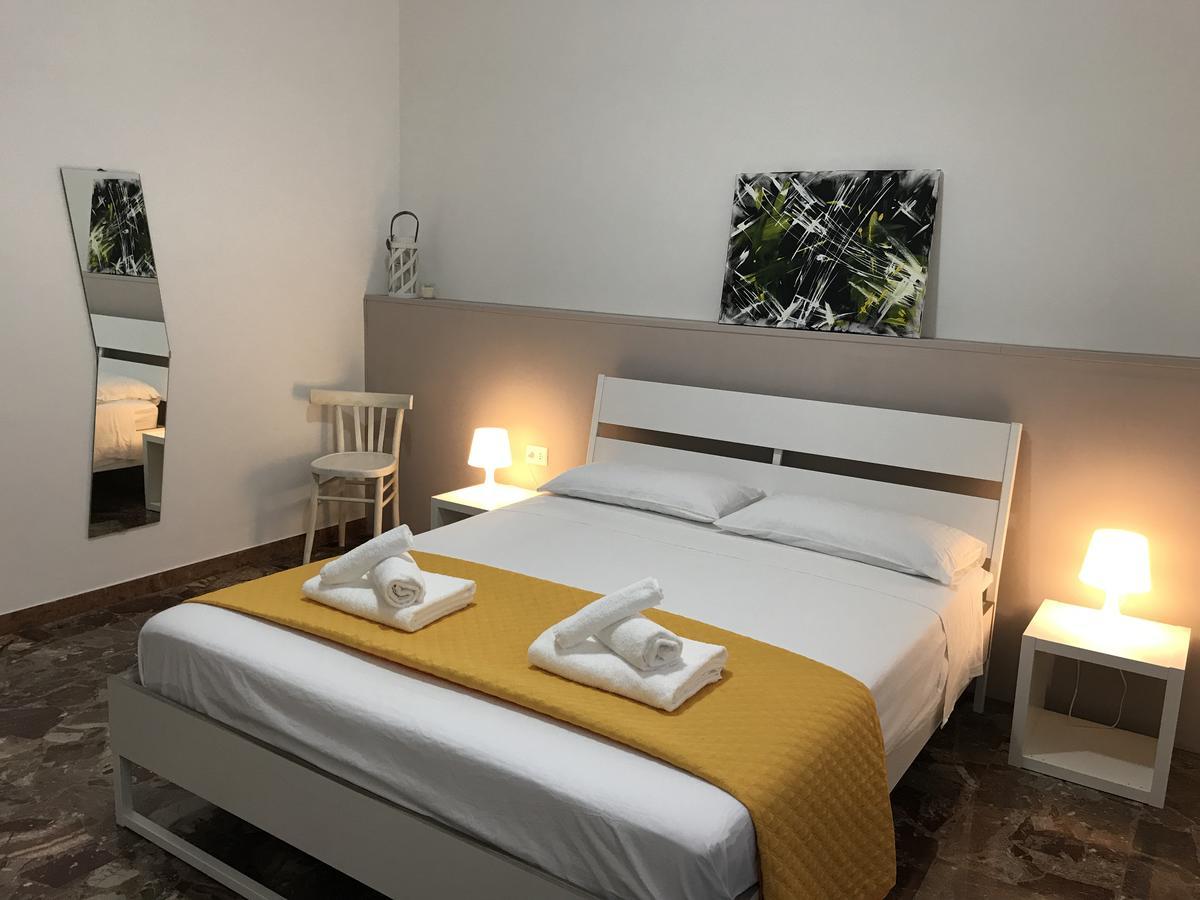 B&B Civico22 Civitanova Marche Buitenkant foto
