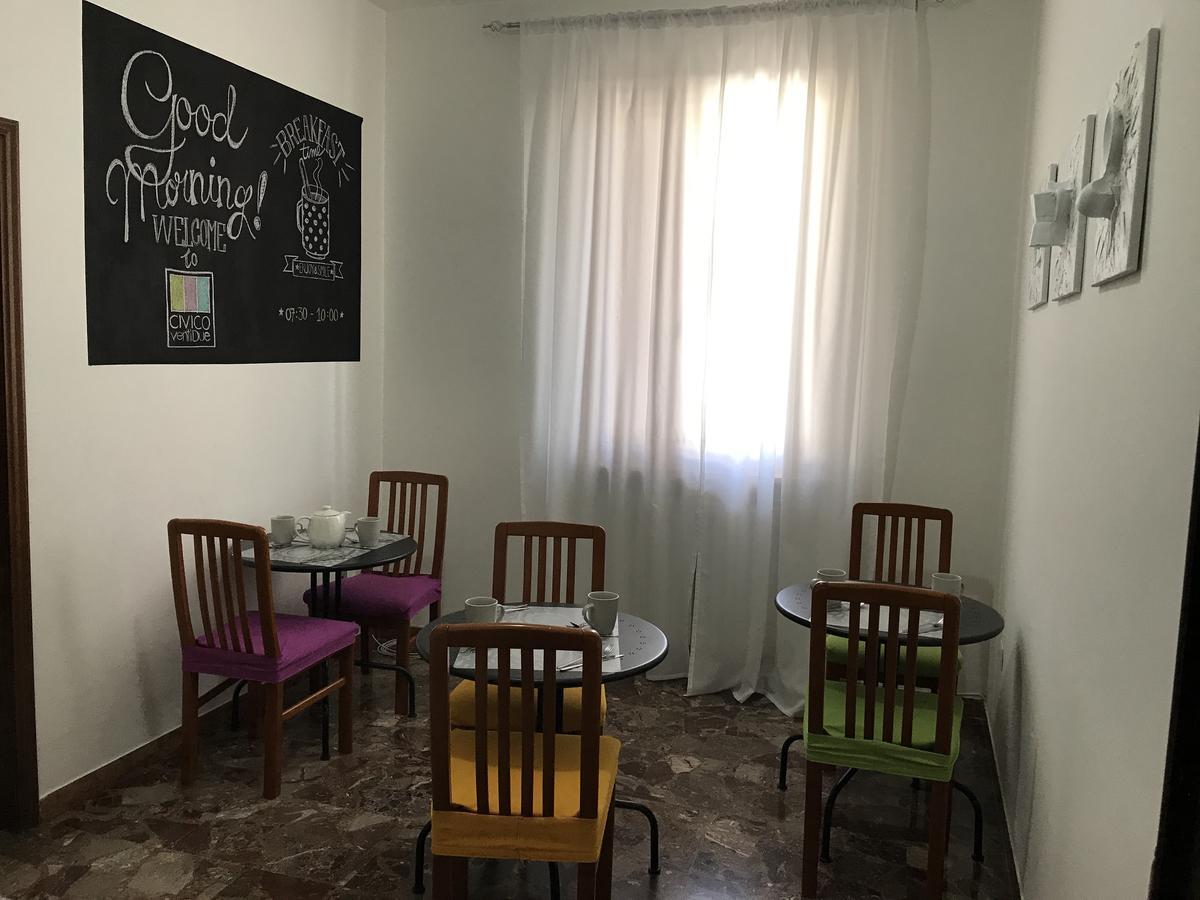 B&B Civico22 Civitanova Marche Buitenkant foto